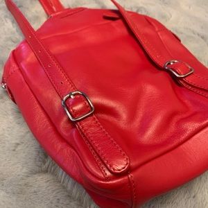 STUNNING LEATHER BACKPACK 🎒